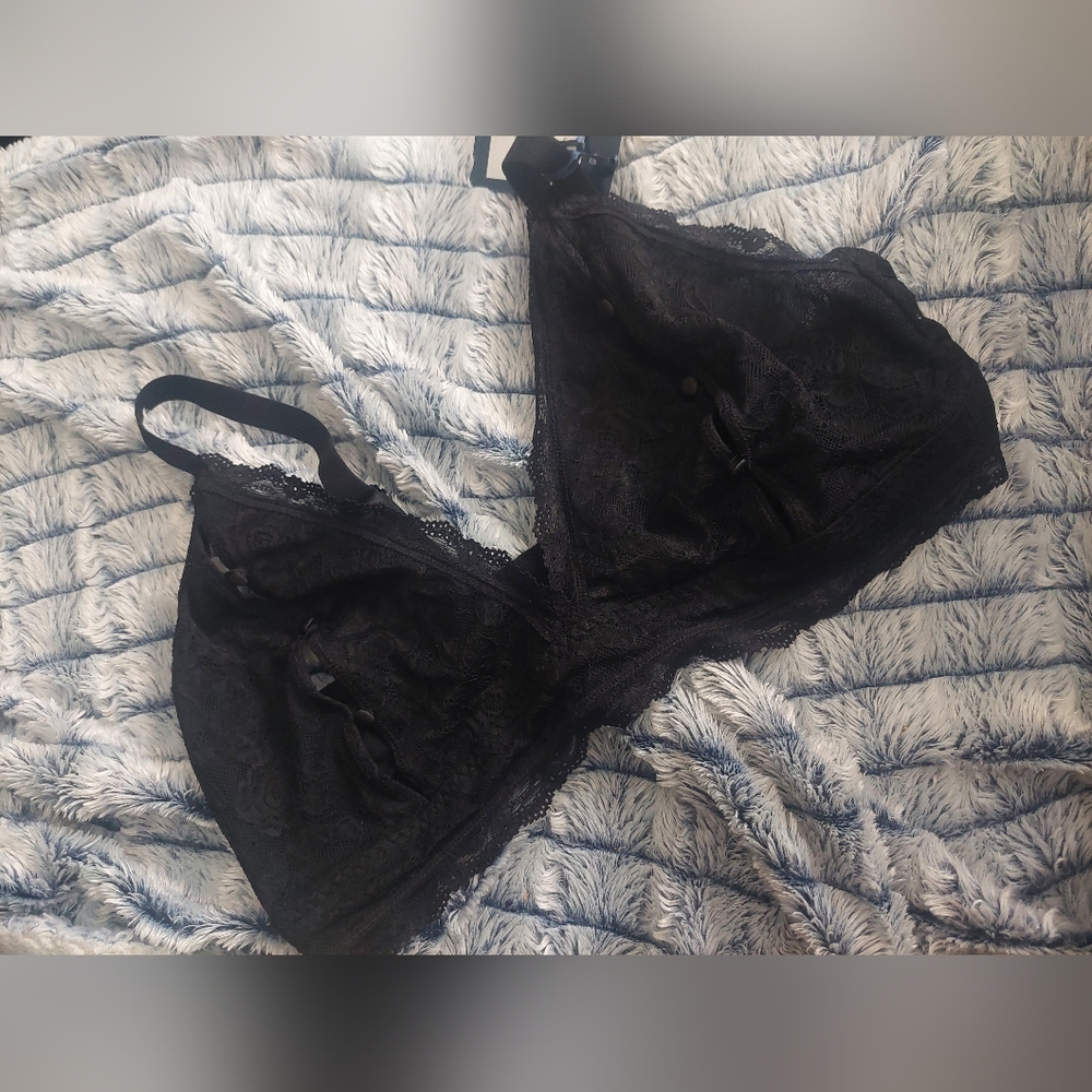 NWT Sexy Fox & Royal black bralette‎ medium 18/20 with peep holes